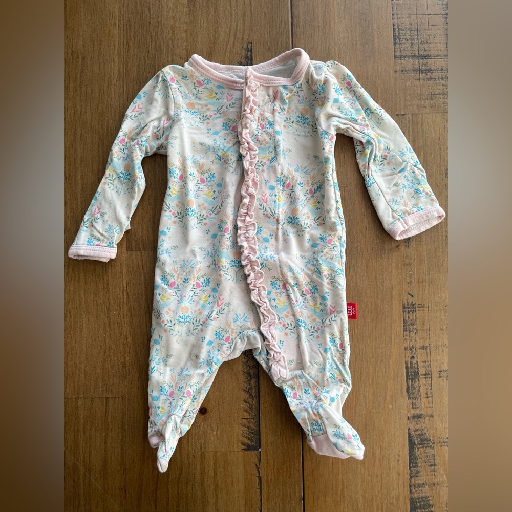 Magnetic Me modal preemie footie